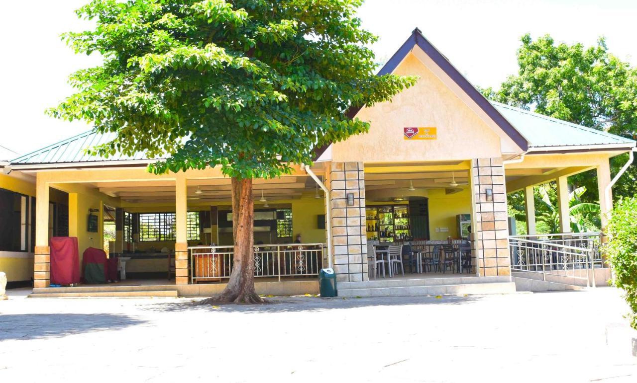 Cba Hotel Tanga Exterior photo